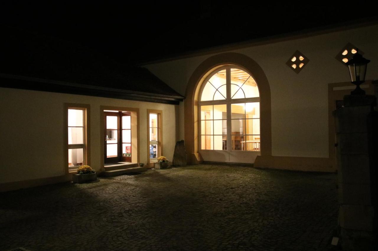 Ferienwohnung Altes Pfarrhaus Bargen Bagian luar foto