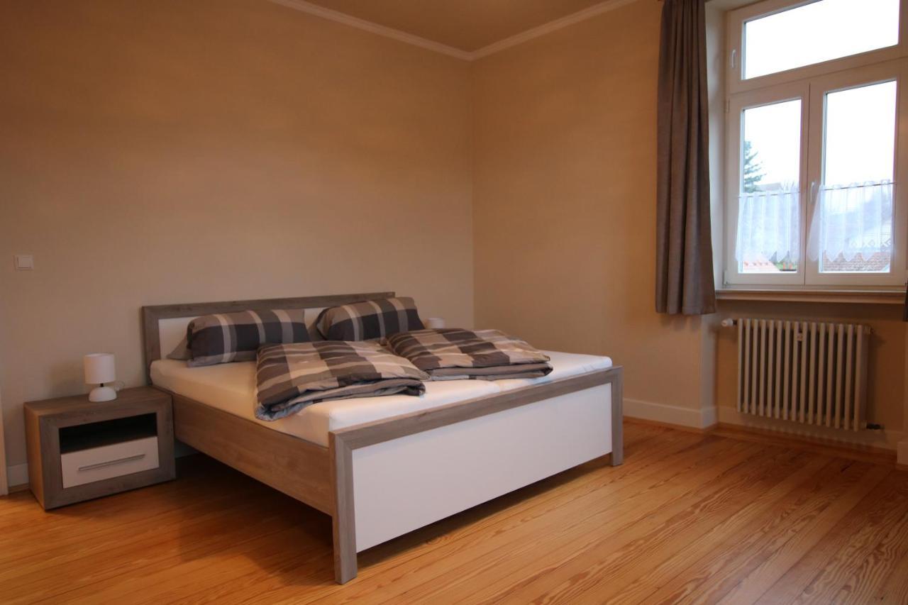 Ferienwohnung Altes Pfarrhaus Bargen Bagian luar foto